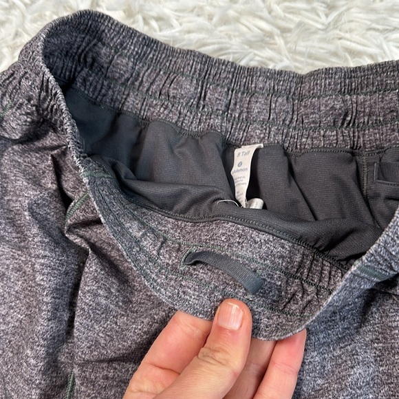 Lululemon Hotty Hot Short II *Long 4" Heather Lux Multi Black / Heathered Black - Picture 2 of 6